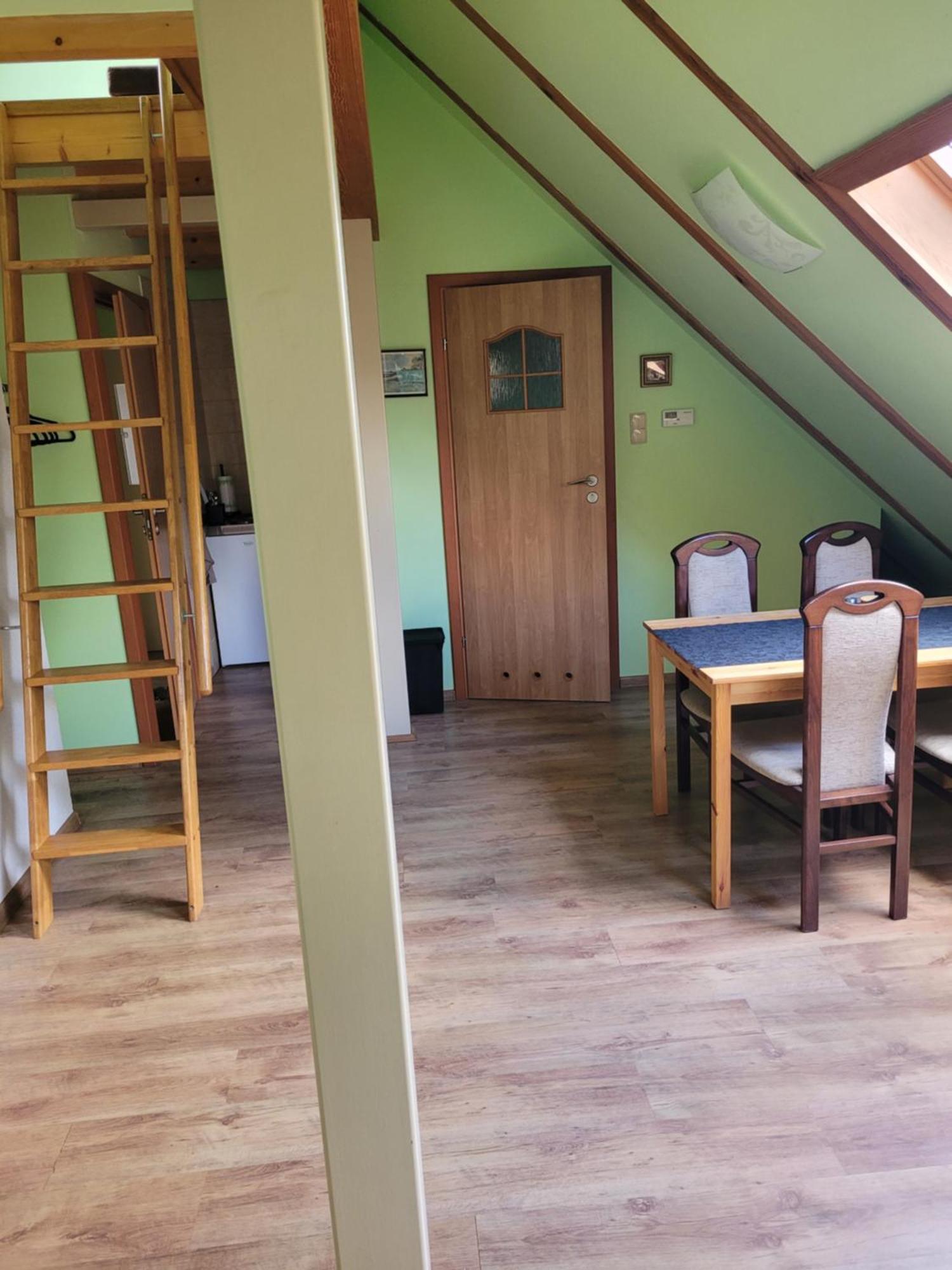 Apartamenty Na Poddaszu Bierdzany المظهر الخارجي الصورة